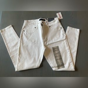 1822 Denim, white jeans. Size 6.